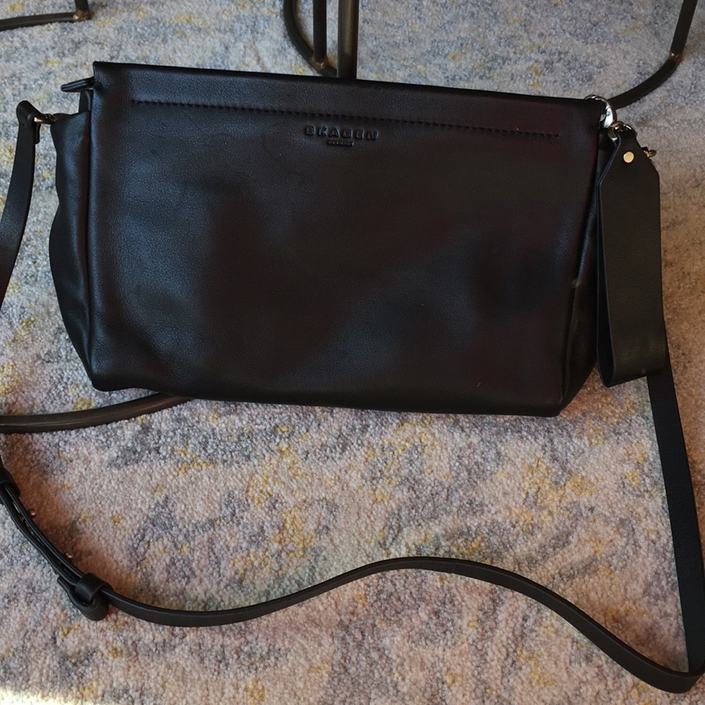 Small leather purse, leather